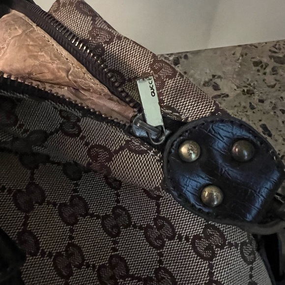 Cloth - Picture 2 of 8